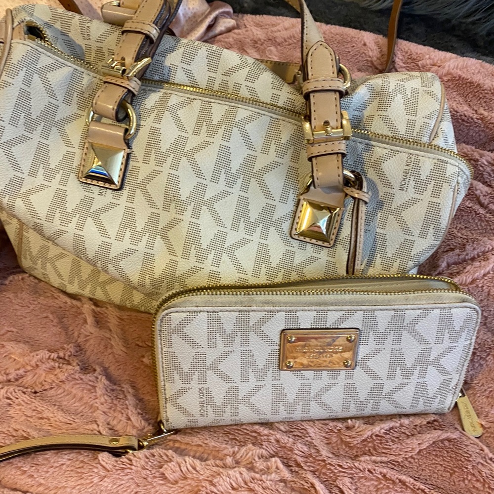 Michael Kors Grayson Bag and wallet